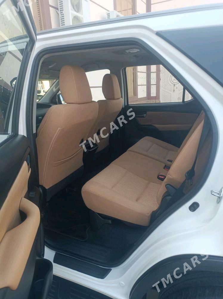 Toyota Fortuner 2021 - 610 000 TMT - Туркменабат - img 7