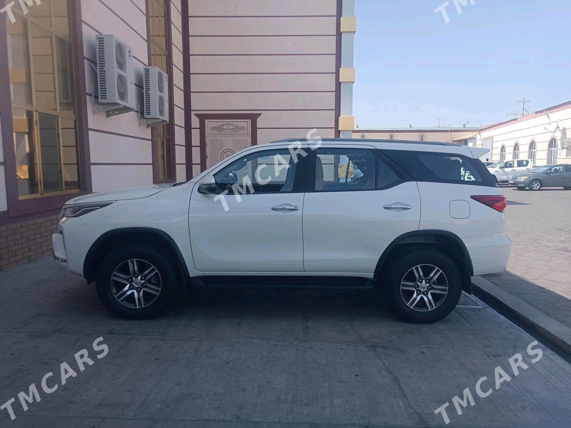 Toyota Fortuner 2021 - 610 000 TMT - Туркменабат - img 8