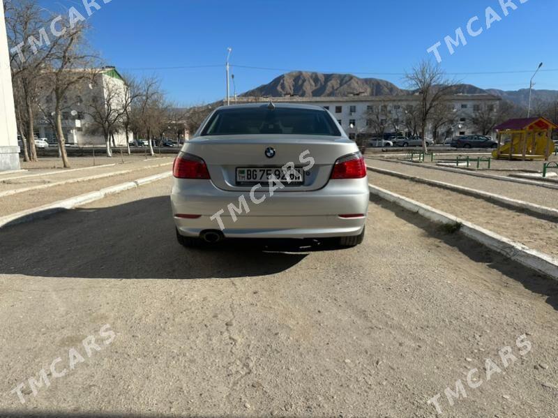 BMW 530 2009 - 180 000 TMT - Балканабат - img 9
