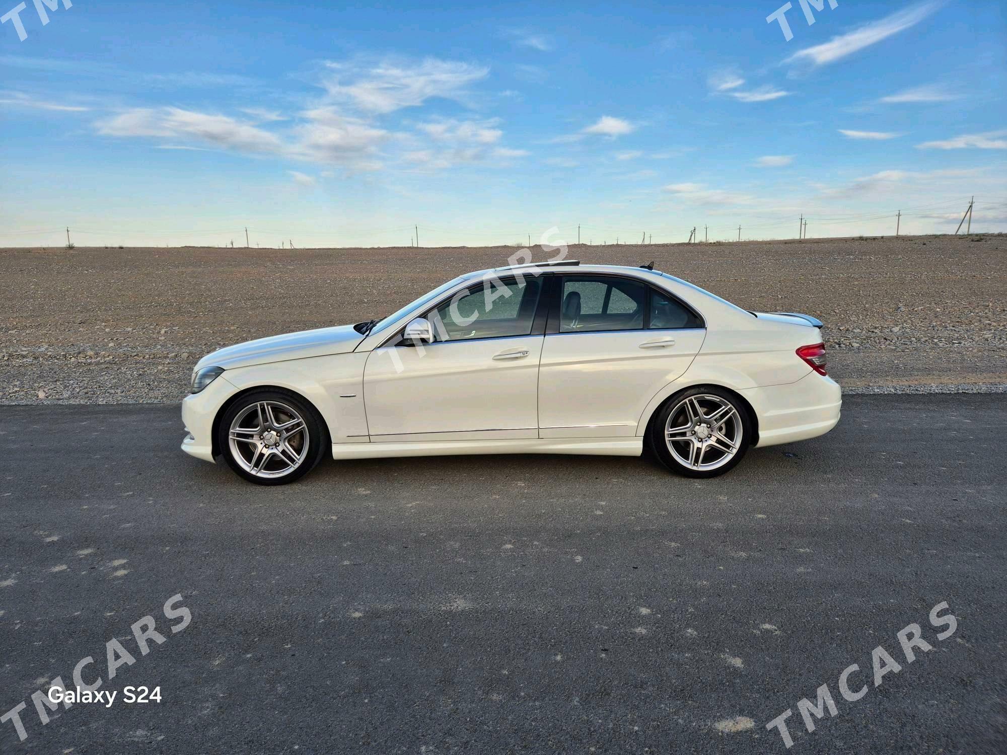 Mercedes-Benz C350 2009 - 165 000 TMT - Ашхабад - img 4