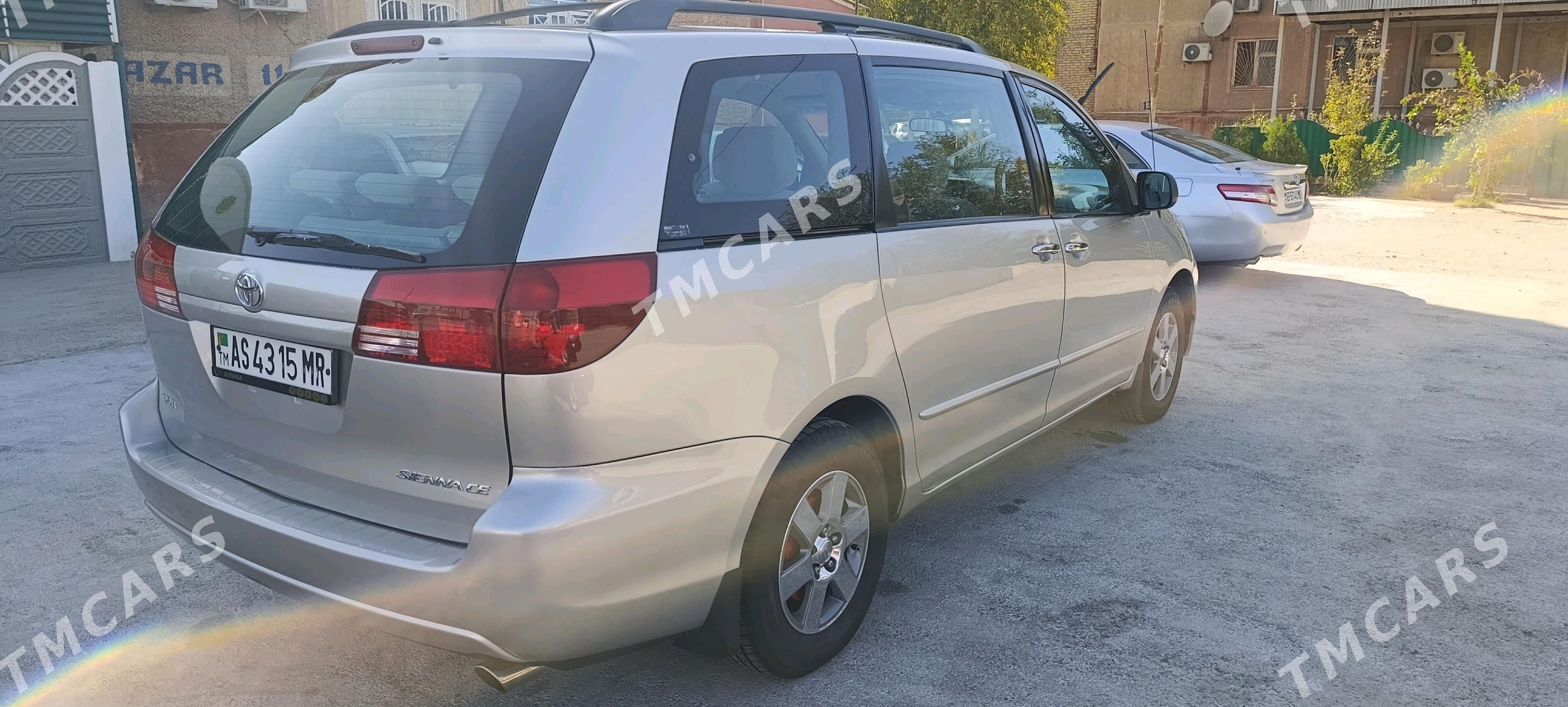 Toyota Sienna 2005 - 250 000 TMT - Мары - img 4