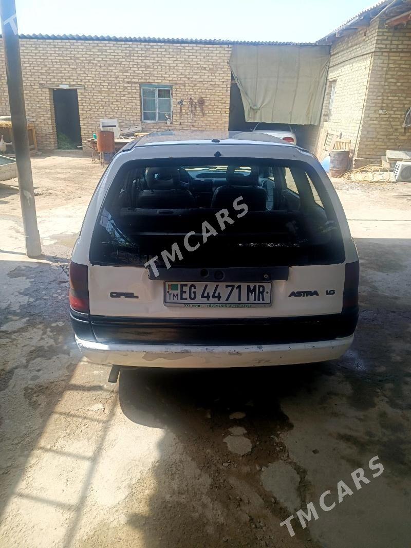 Opel Astra 1993 - 32 000 TMT - Мары - img 4