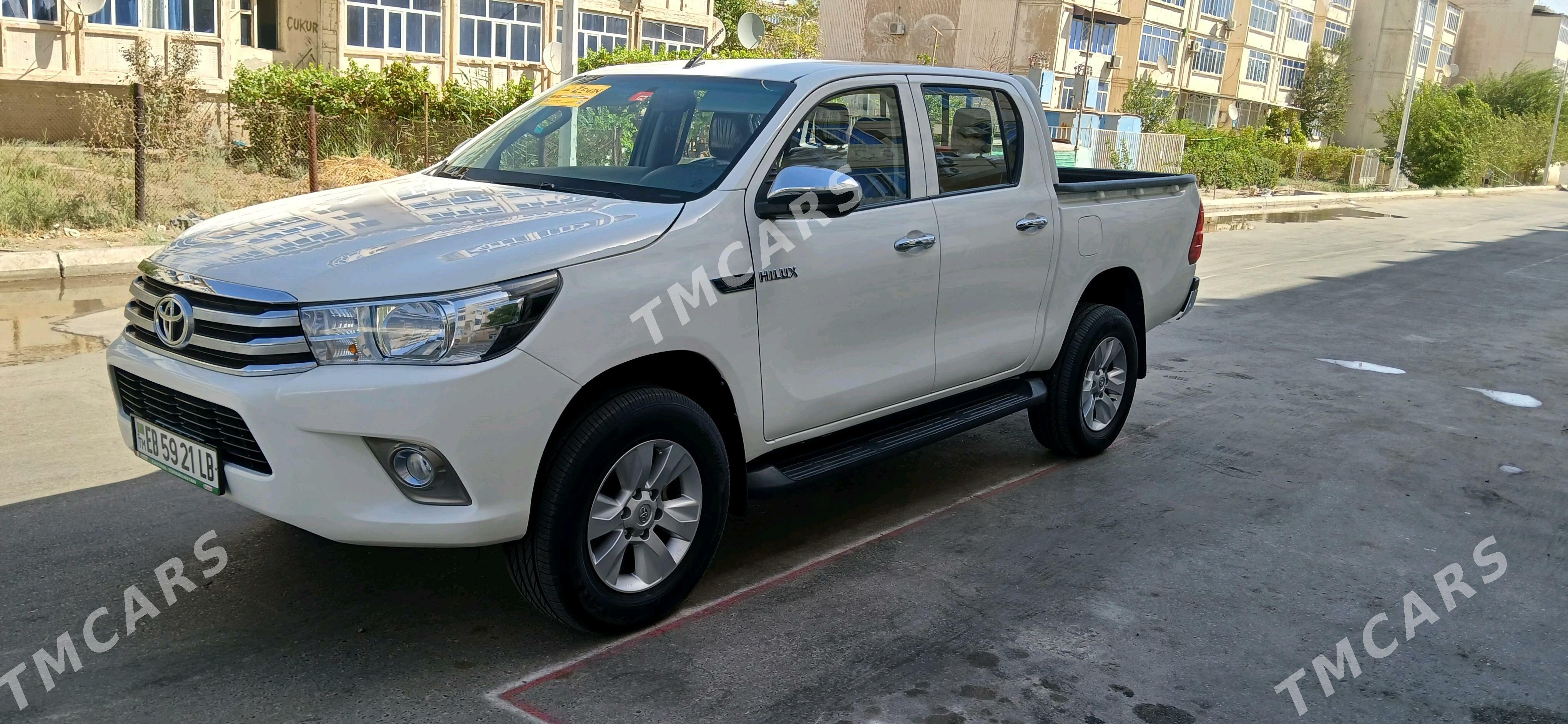 Toyota Hilux 2022 - 550 000 TMT - Türkmenabat - img 3