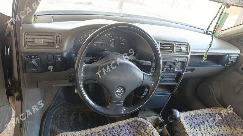 Opel Vectra 1990 - 30 000 TMT - Койтендаг - img 4