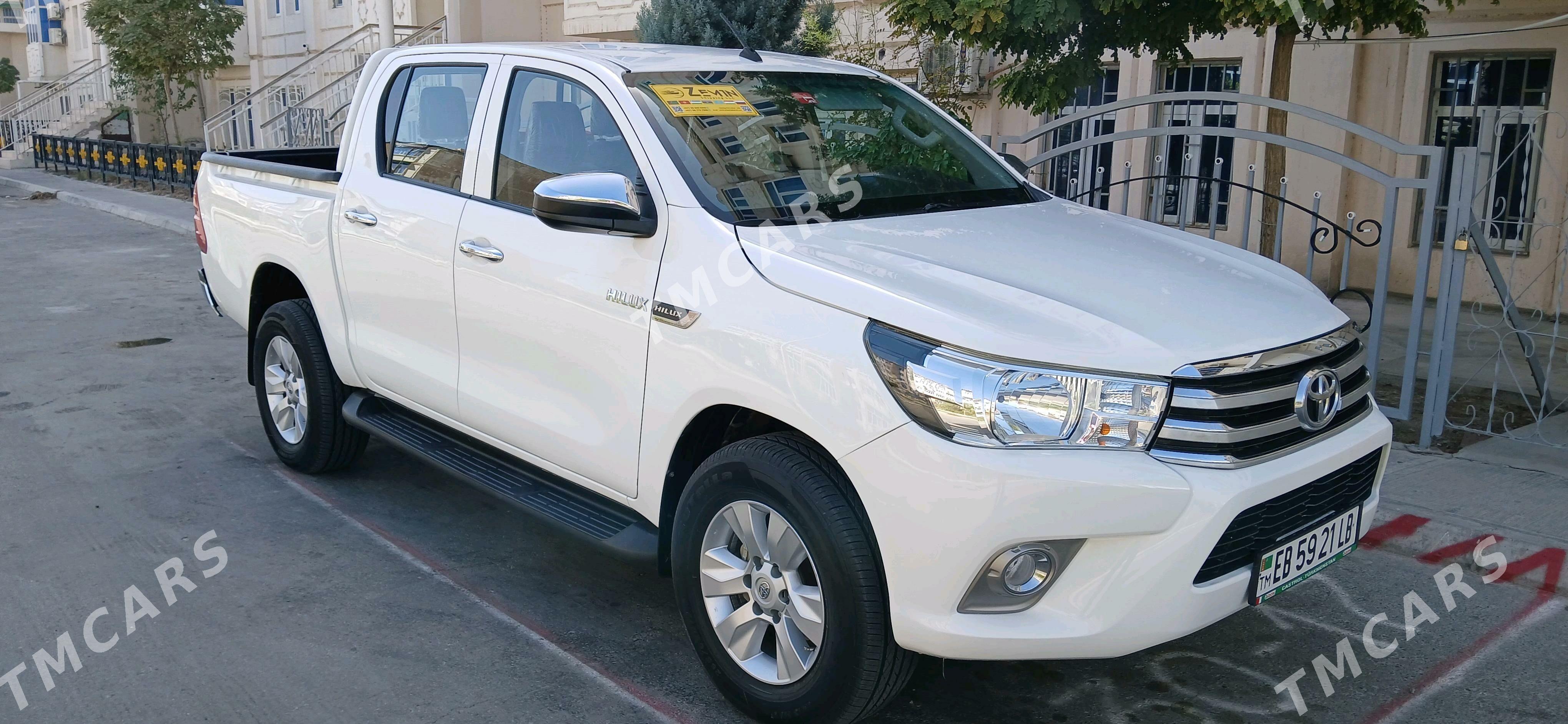 Toyota Hilux 2022 - 550 000 TMT - Türkmenabat - img 4