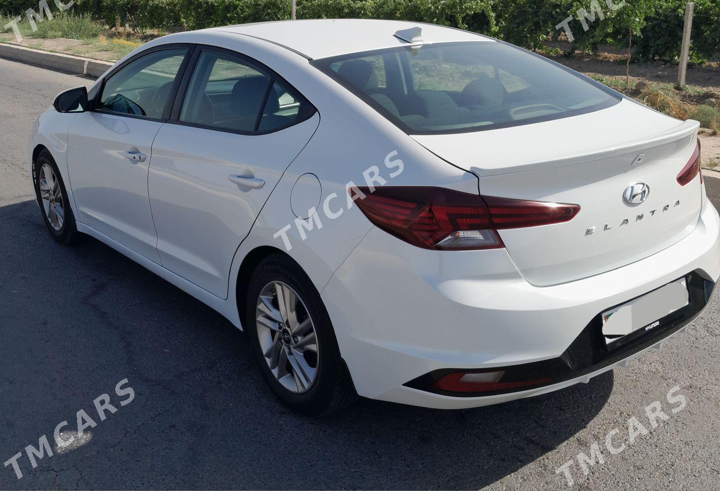Hyundai Elantra 2019 - 250 000 TMT - Багир - img 4