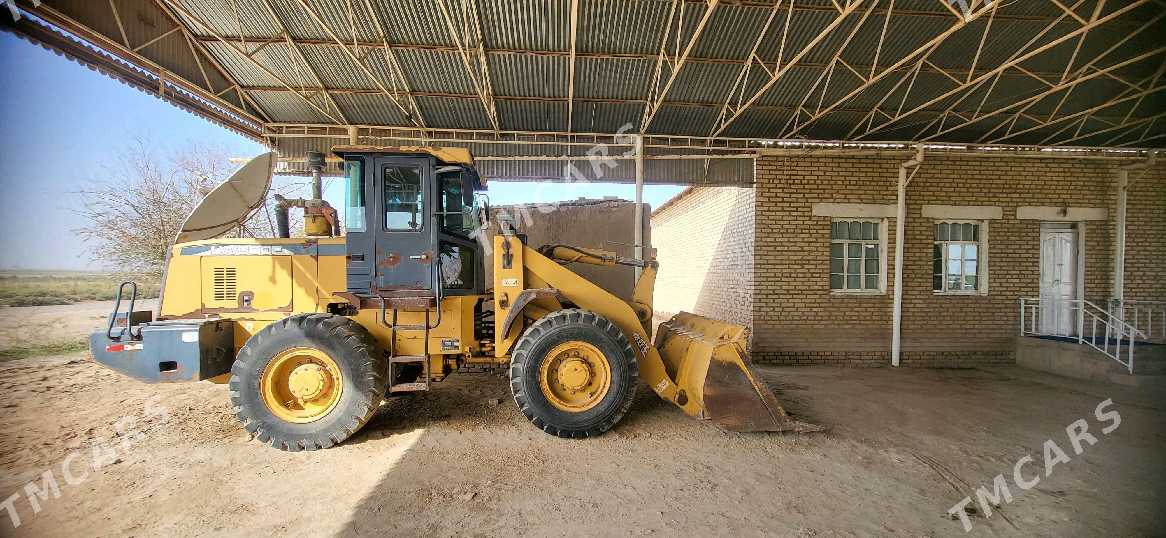 XCMG LW300F 2013 - 440 000 TMT - Байрамали - img 3