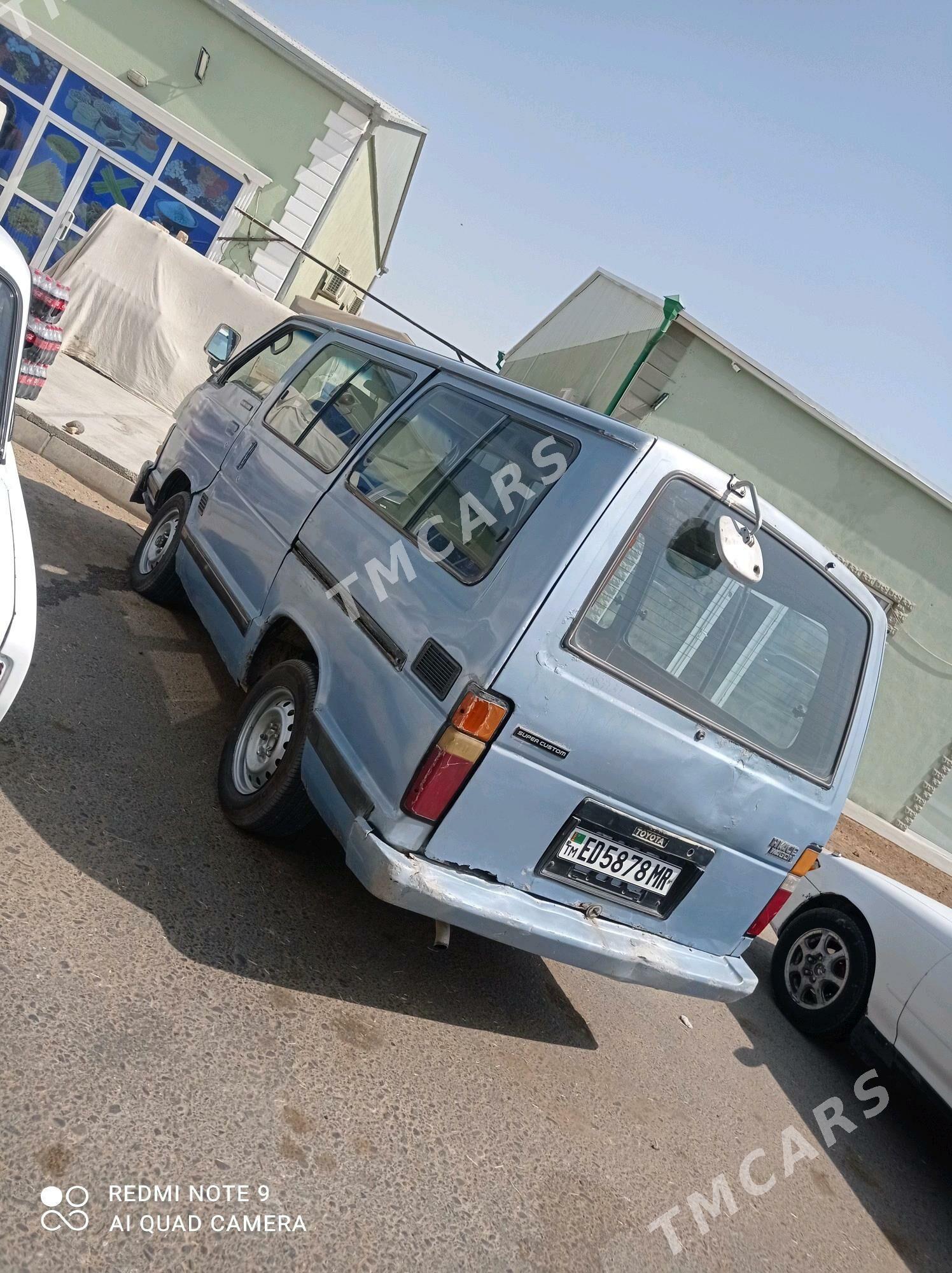Toyota Hiace 1987 - 40 000 TMT - Murgap - img 4