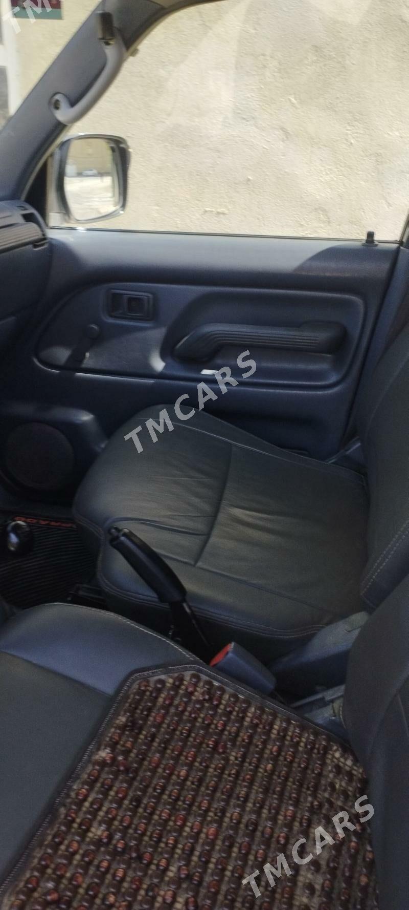 Toyota Land Cruiser Prado 1997 - 145 000 TMT - Бахарден - img 5