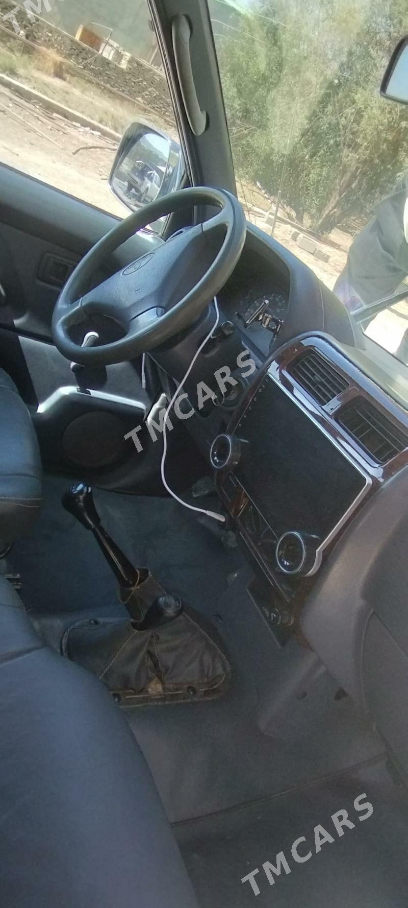 Toyota Land Cruiser Prado 1997 - 145 000 TMT - Бахарден - img 6