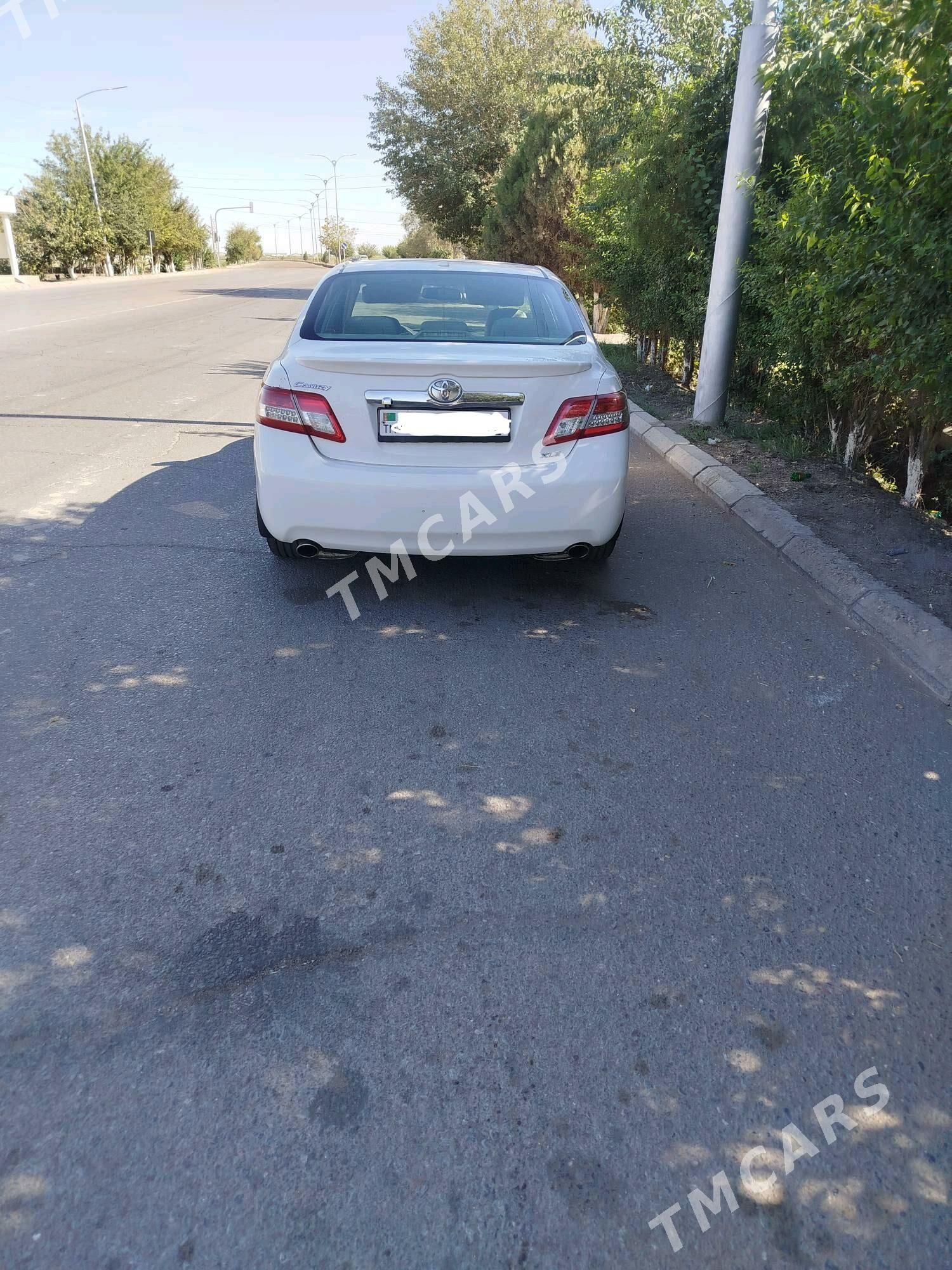 Toyota Camry 2011 - 220 000 TMT - Дашогуз - img 4