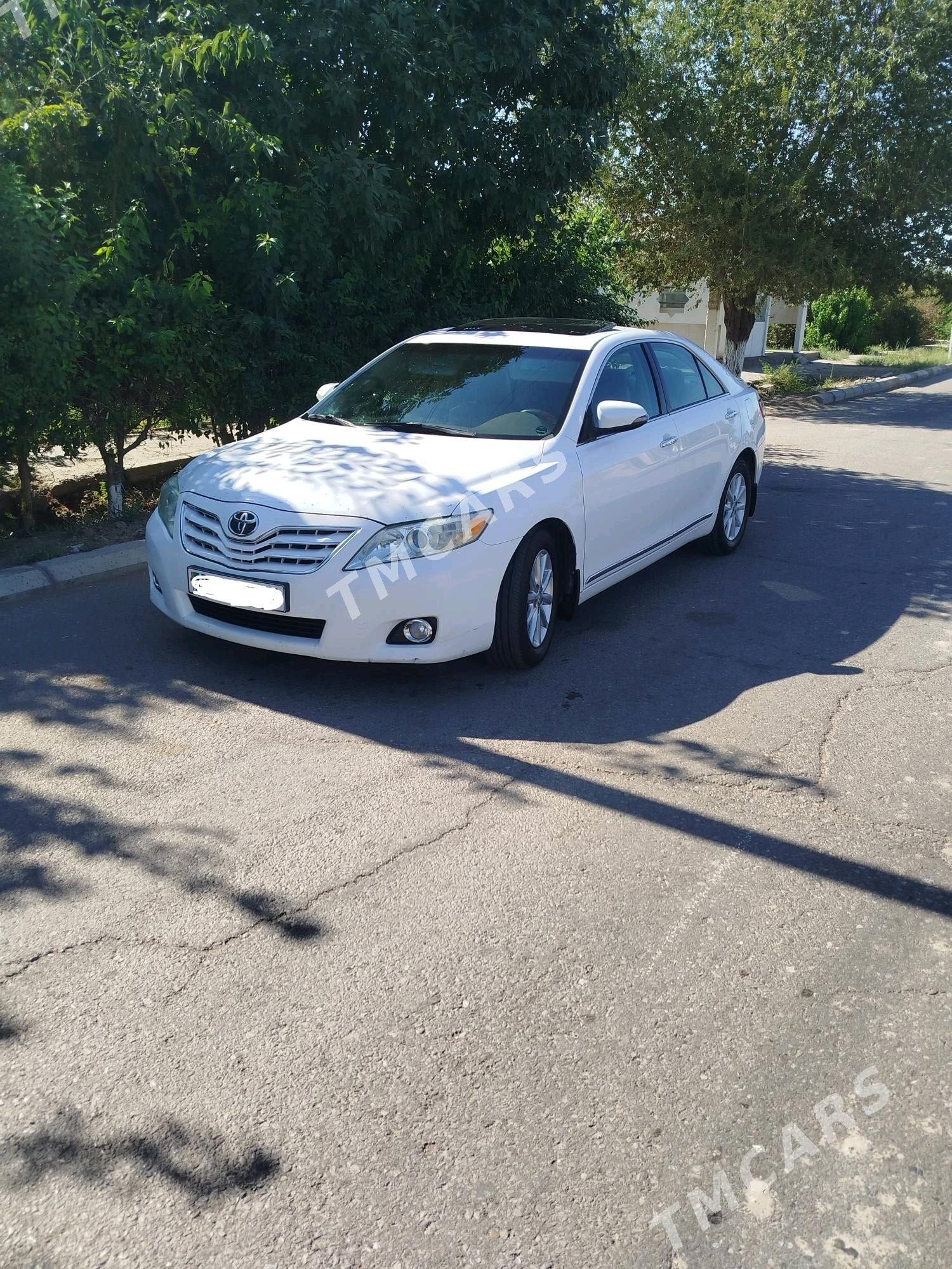 Toyota Camry 2011 - 220 000 TMT - Дашогуз - img 2
