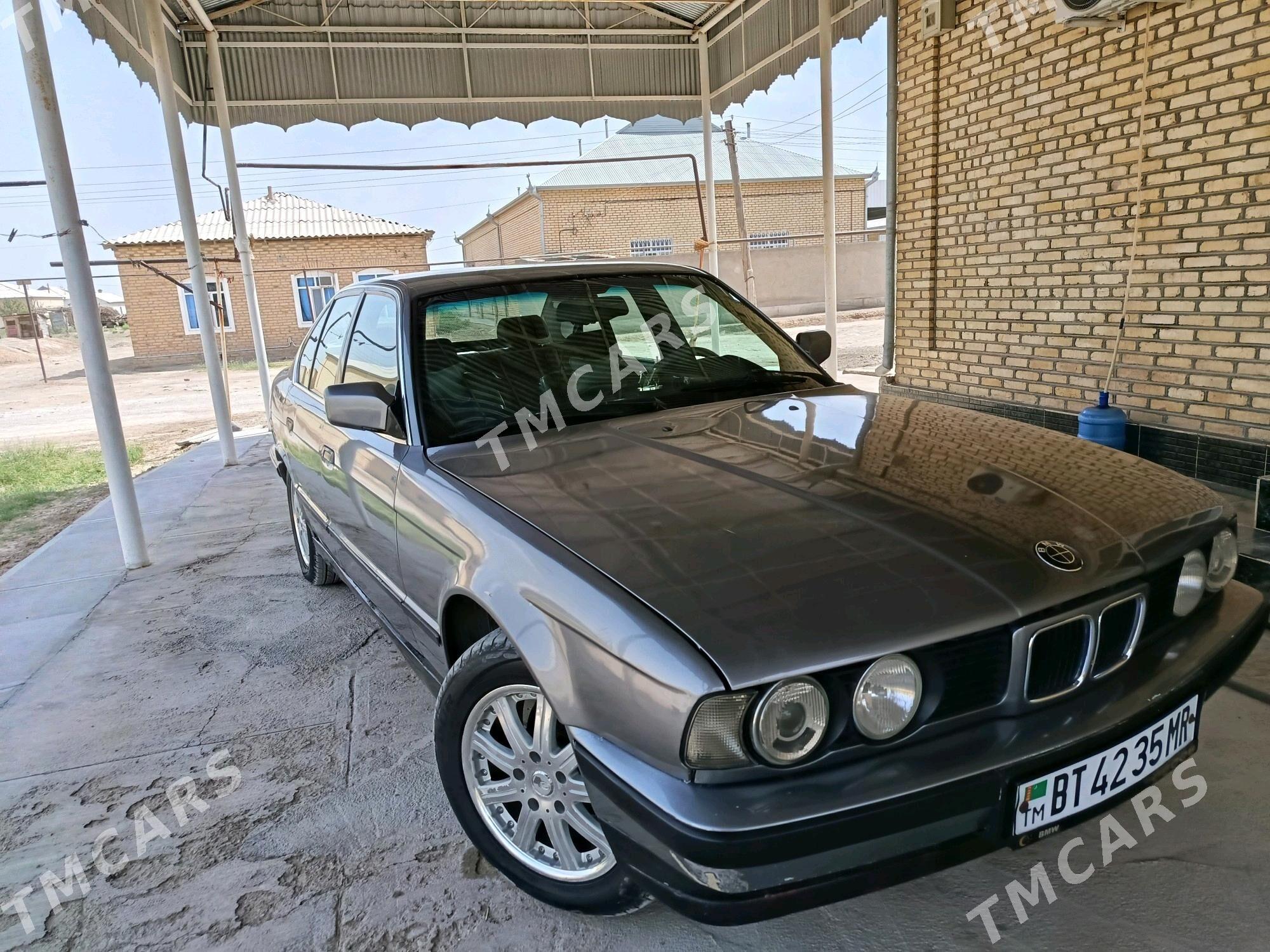 BMW 520 1991 - 65 000 TMT - Мургап - img 3