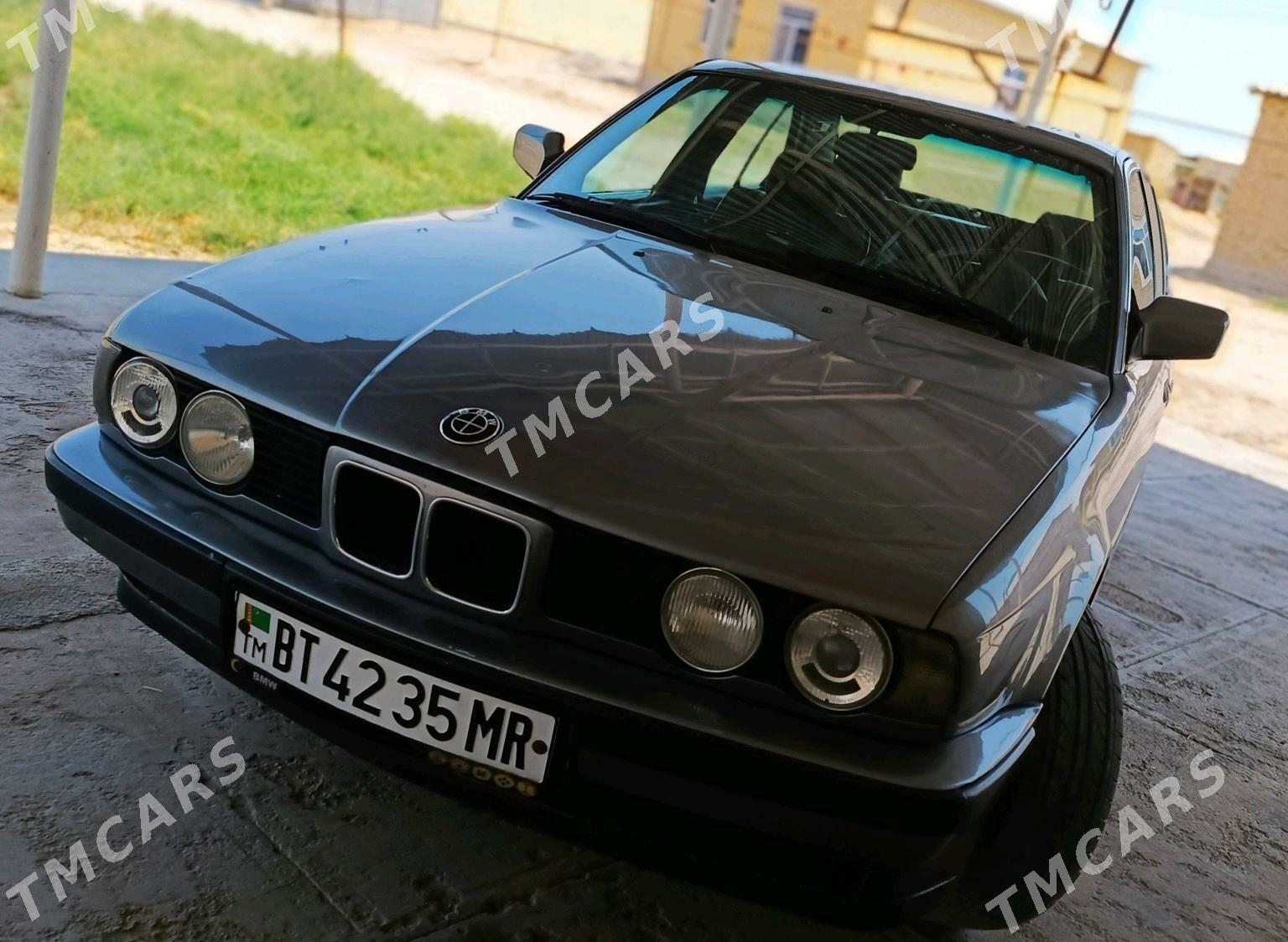 BMW 520 1991 - 65 000 TMT - Мургап - img 9