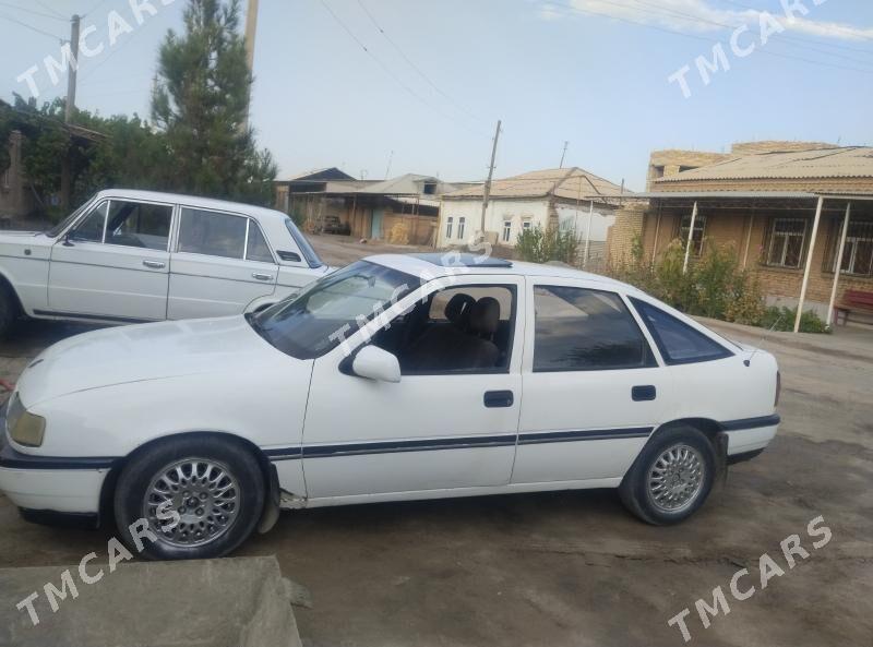Opel Vectra 1991 - 32 000 TMT - Фарап - img 2