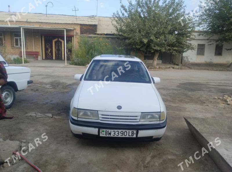 Opel Vectra 1991 - 32 000 TMT - Фарап - img 5