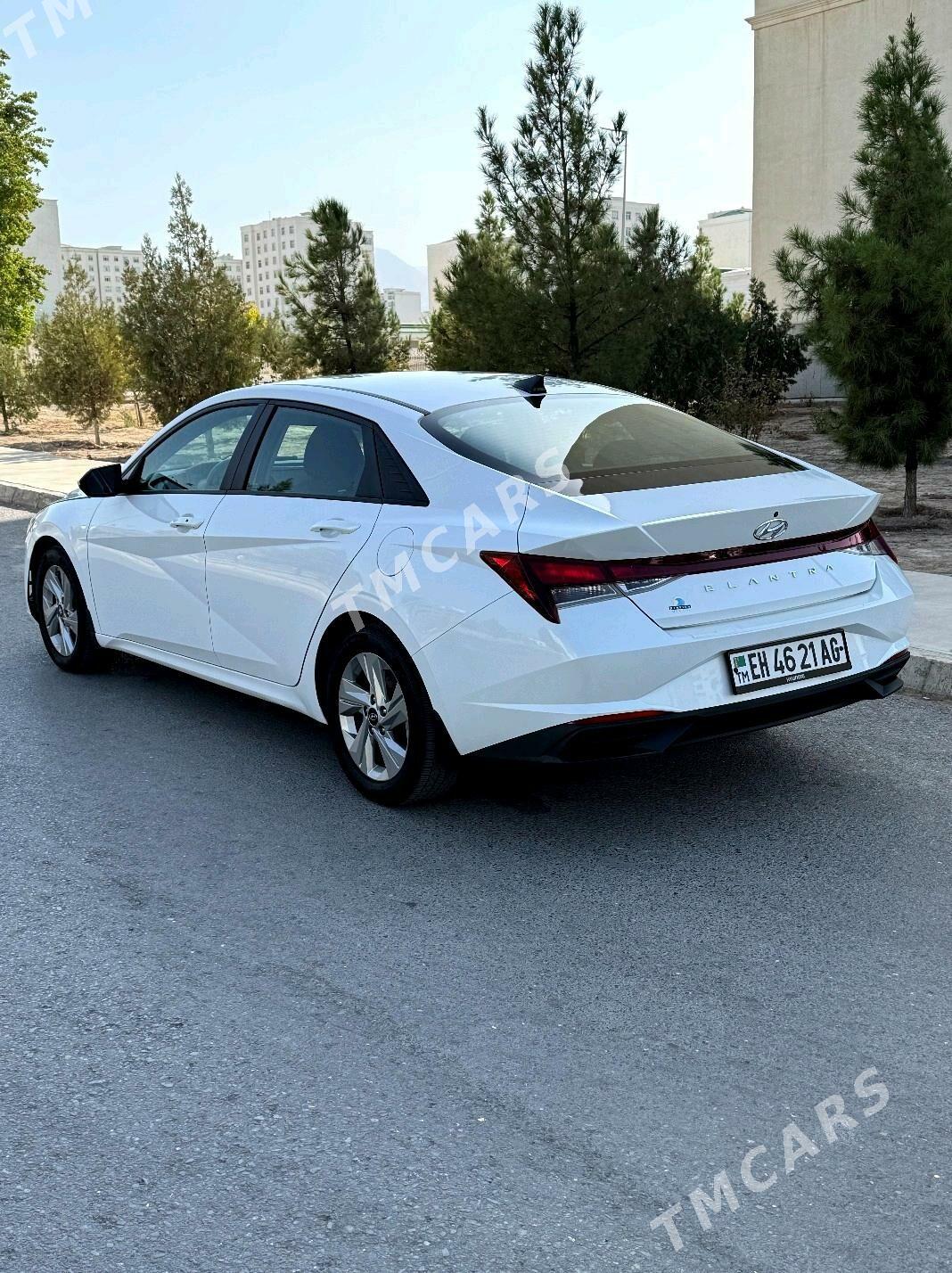 Hyundai Elantra 2022 - 238 000 TMT - Aşgabat - img 4
