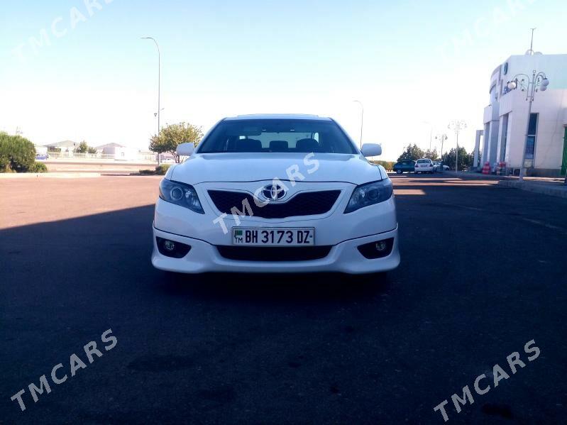 Toyota Camry 2009 - 200 000 TMT - Дашогуз - img 3