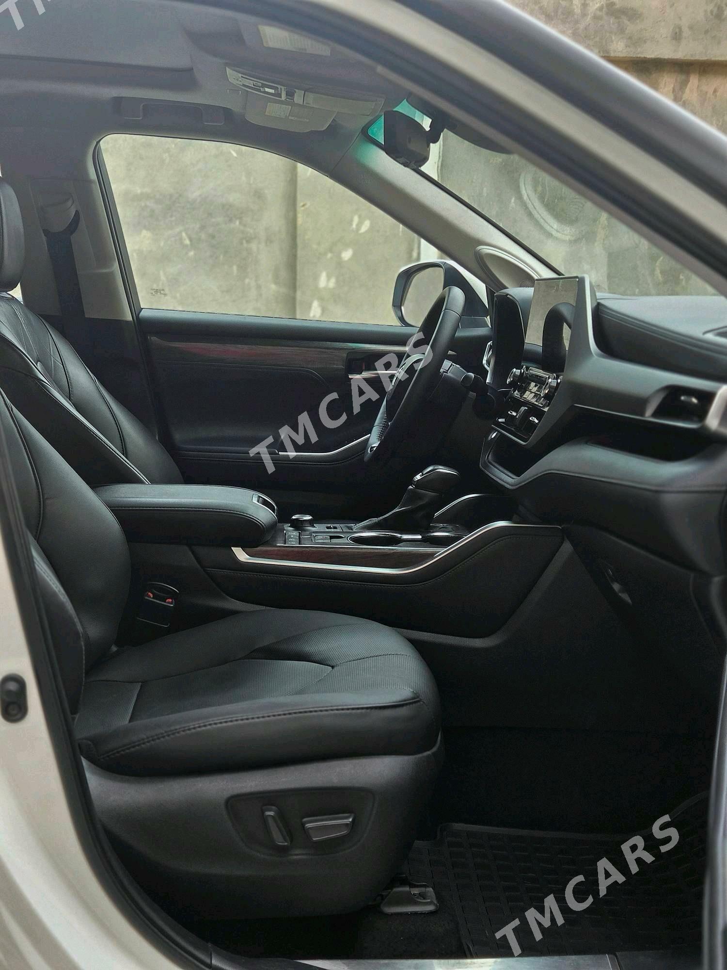 Toyota Highlander 2020 - 590 000 TMT - Мары - img 2