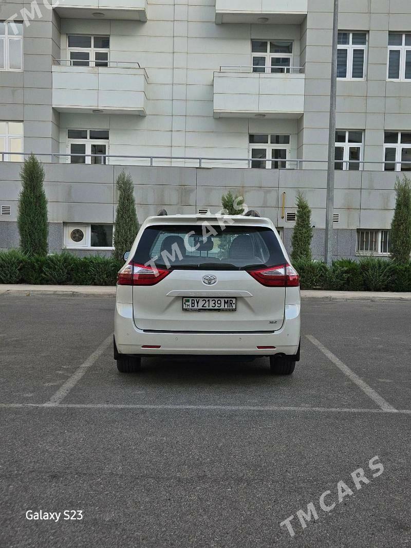 Toyota Sienna 2018 - 440 000 TMT - Мары - img 6