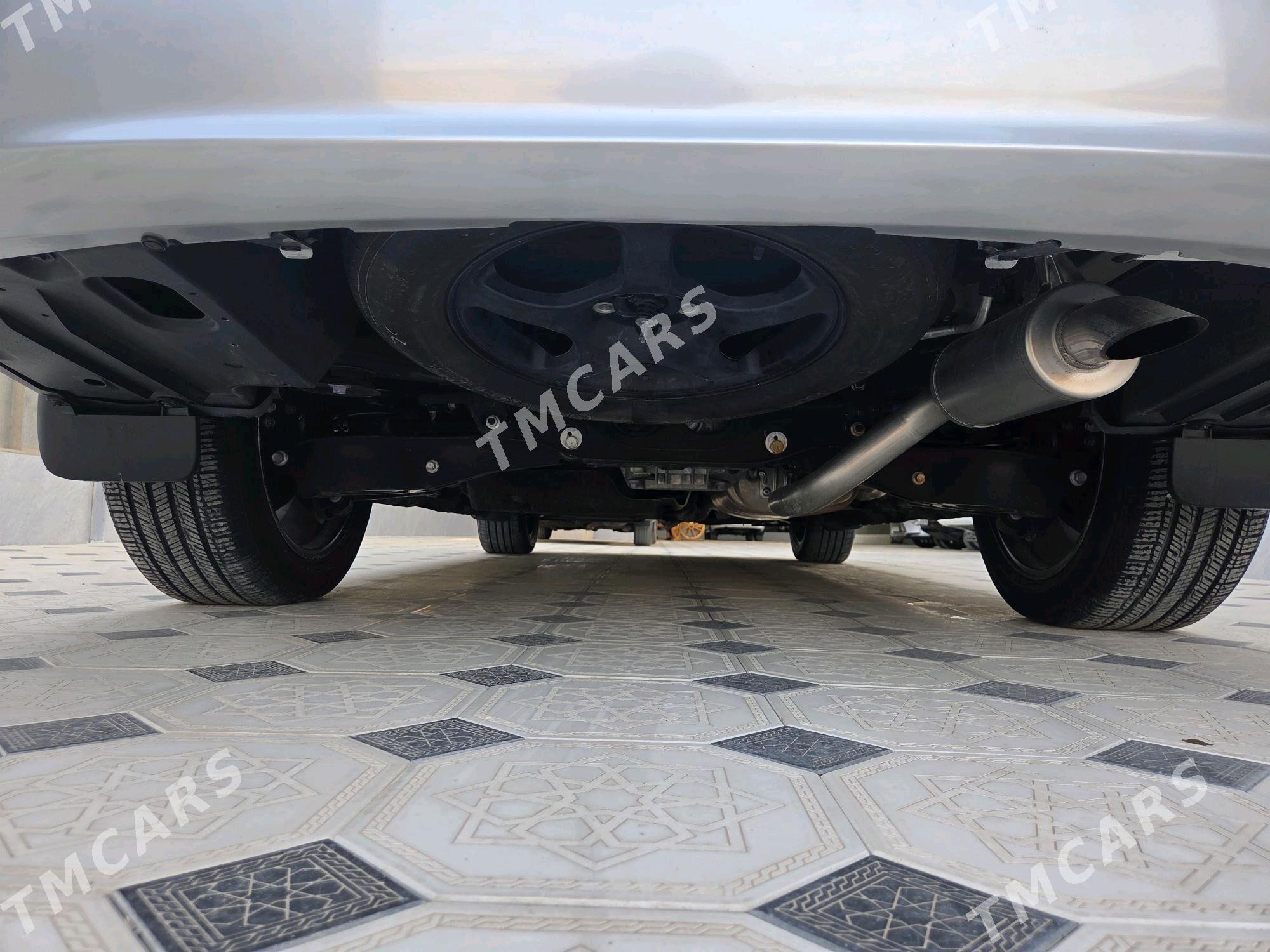 Toyota Highlander 2020 - 590 000 TMT - Мары - img 5