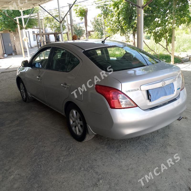 Nissan Versa 2012 - 100 000 TMT - Bäherden - img 2