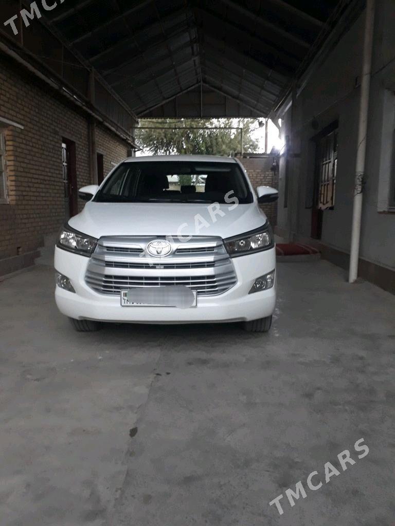 Toyota Innova 2022 - 260 000 TMT - Мары - img 4