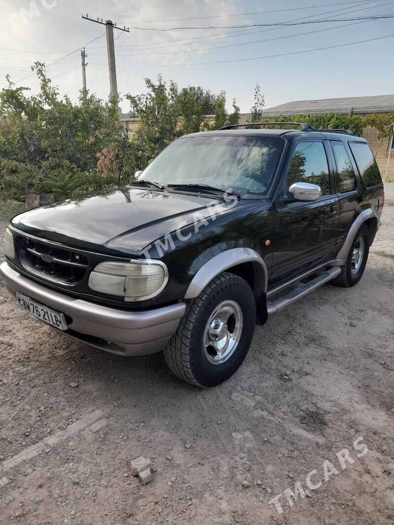 Ford Explorer 1998 - 65 000 TMT - Çärjew - img 2