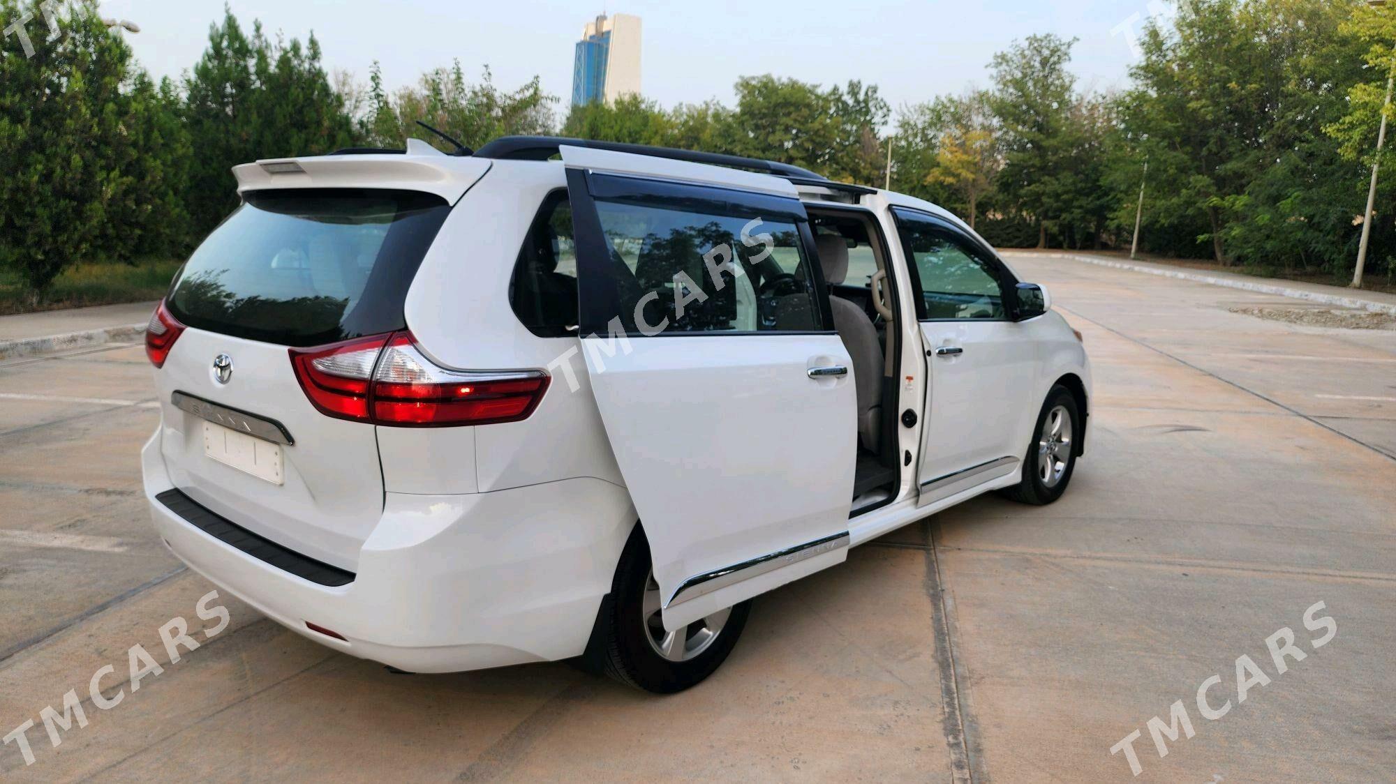 Toyota Sienna 2019 - 379 000 TMT - Ашхабад - img 3