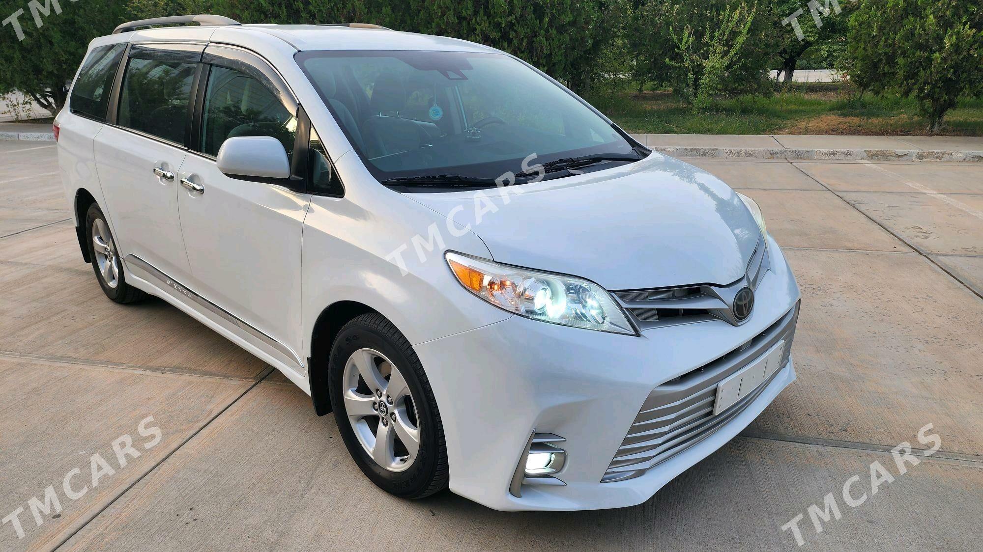 Toyota Sienna 2019 - 379 000 TMT - Ашхабад - img 4