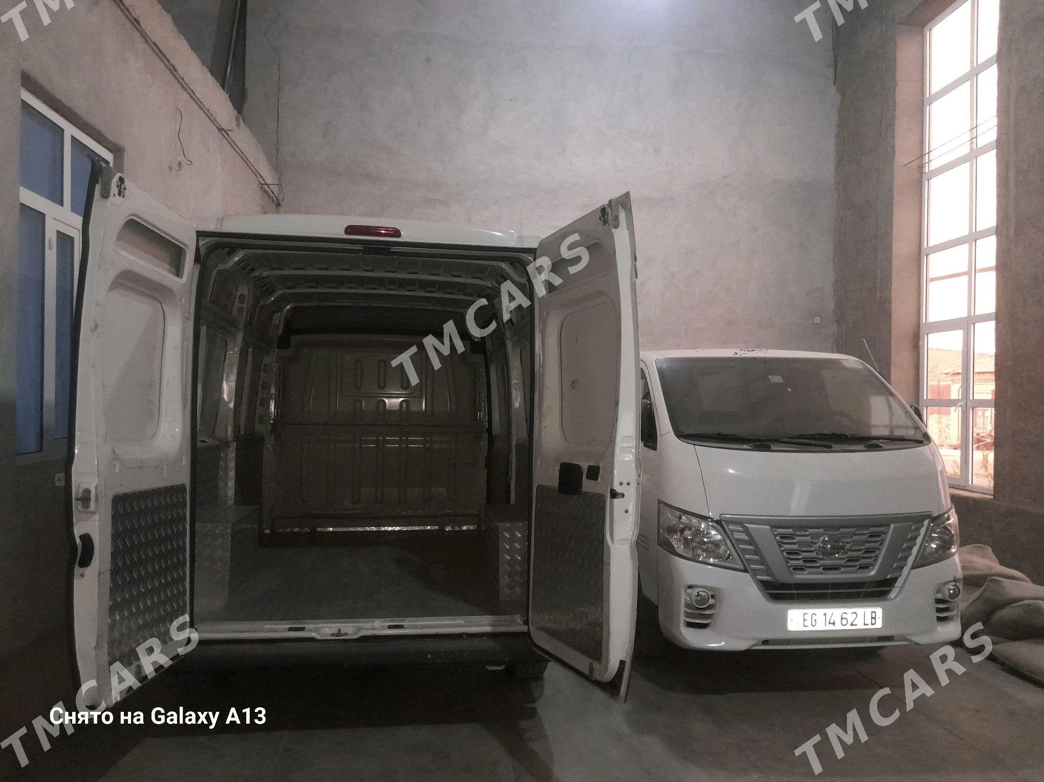 Nissan Urvan 2022 - 323 400 TMT - Туркменабат - img 3