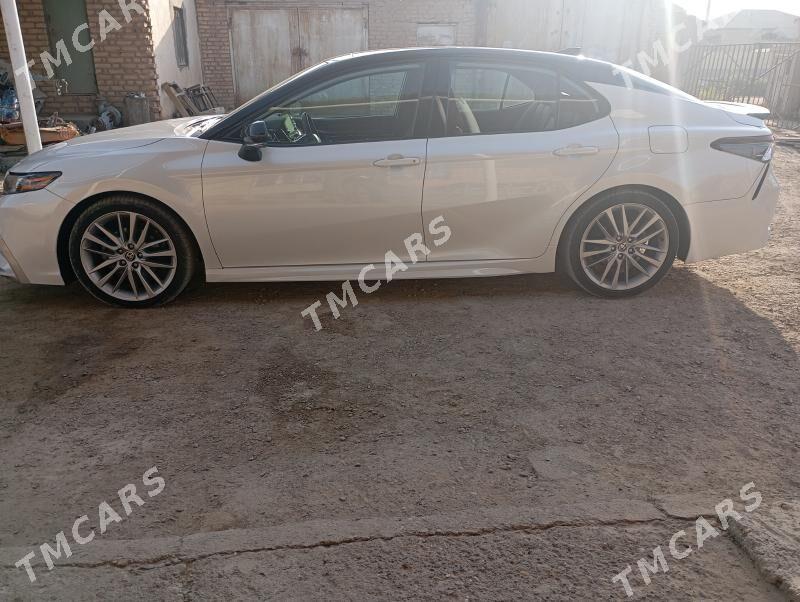 Toyota Camry 2022 - 430 000 TMT - Мары - img 4