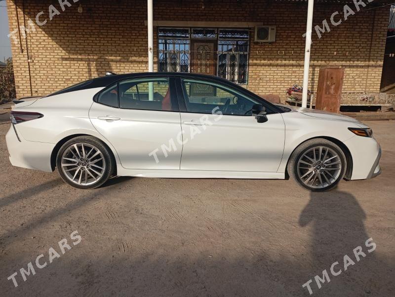 Toyota Camry 2022 - 430 000 TMT - Мары - img 9