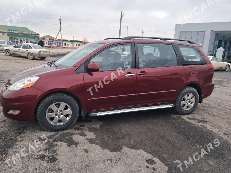 Toyota Sienna 2004 - 180 000 TMT - Köýtendag - img 4