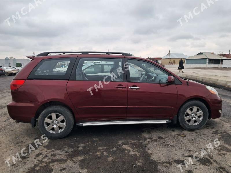 Toyota Sienna 2004 - 180 000 TMT - Köýtendag - img 7