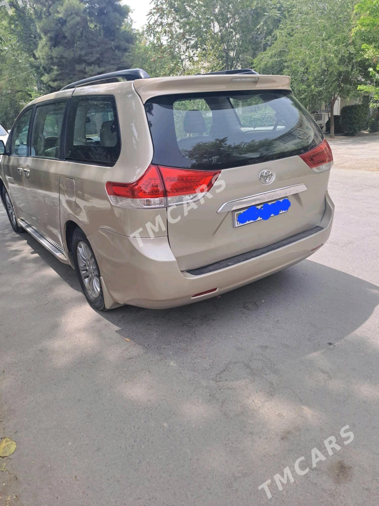 Toyota Sienna 2011 - 310 000 TMT - Ким район - img 7