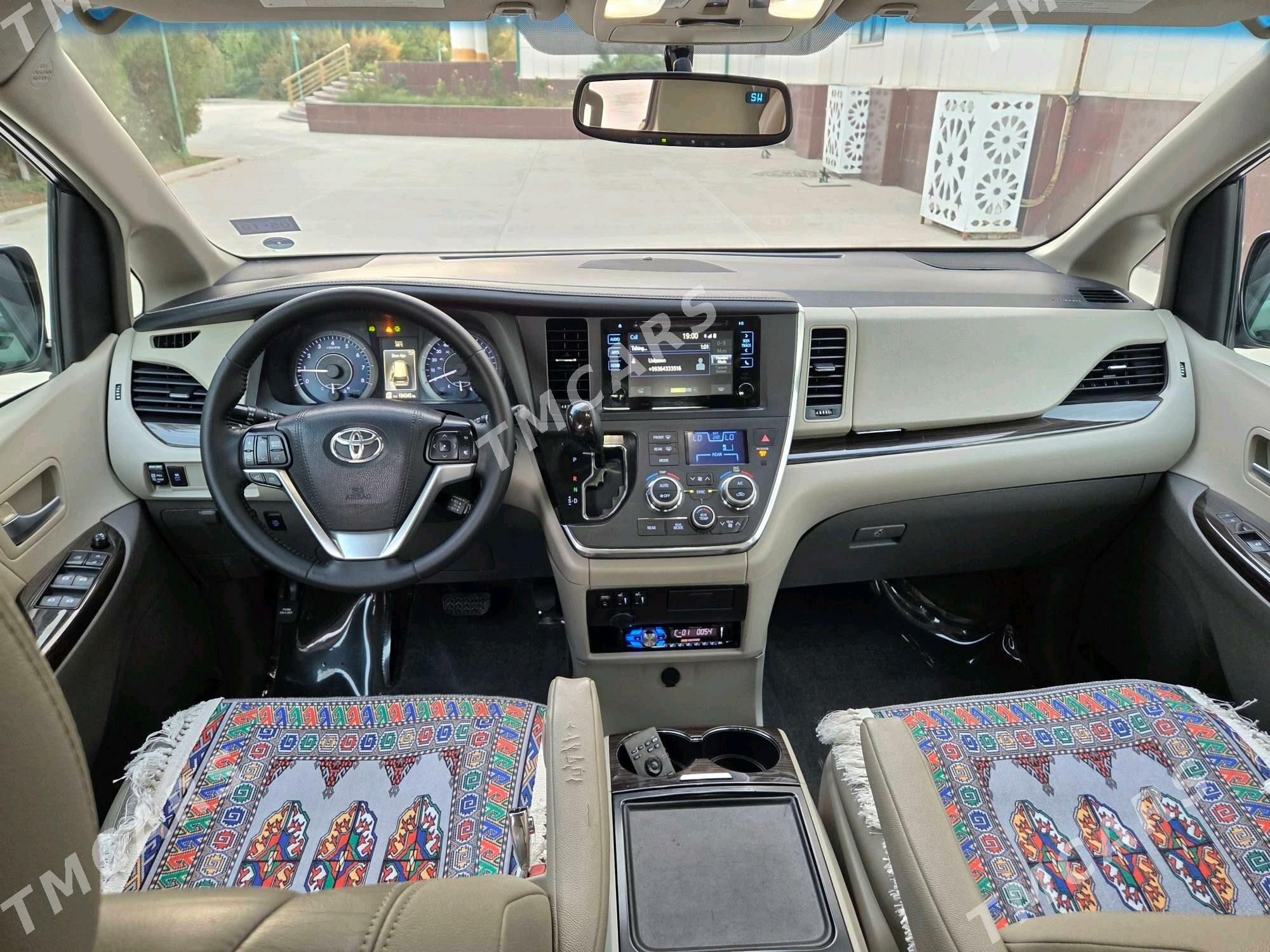 Toyota Sienna 2016 - 375 000 TMT - Büzmeýin - img 7