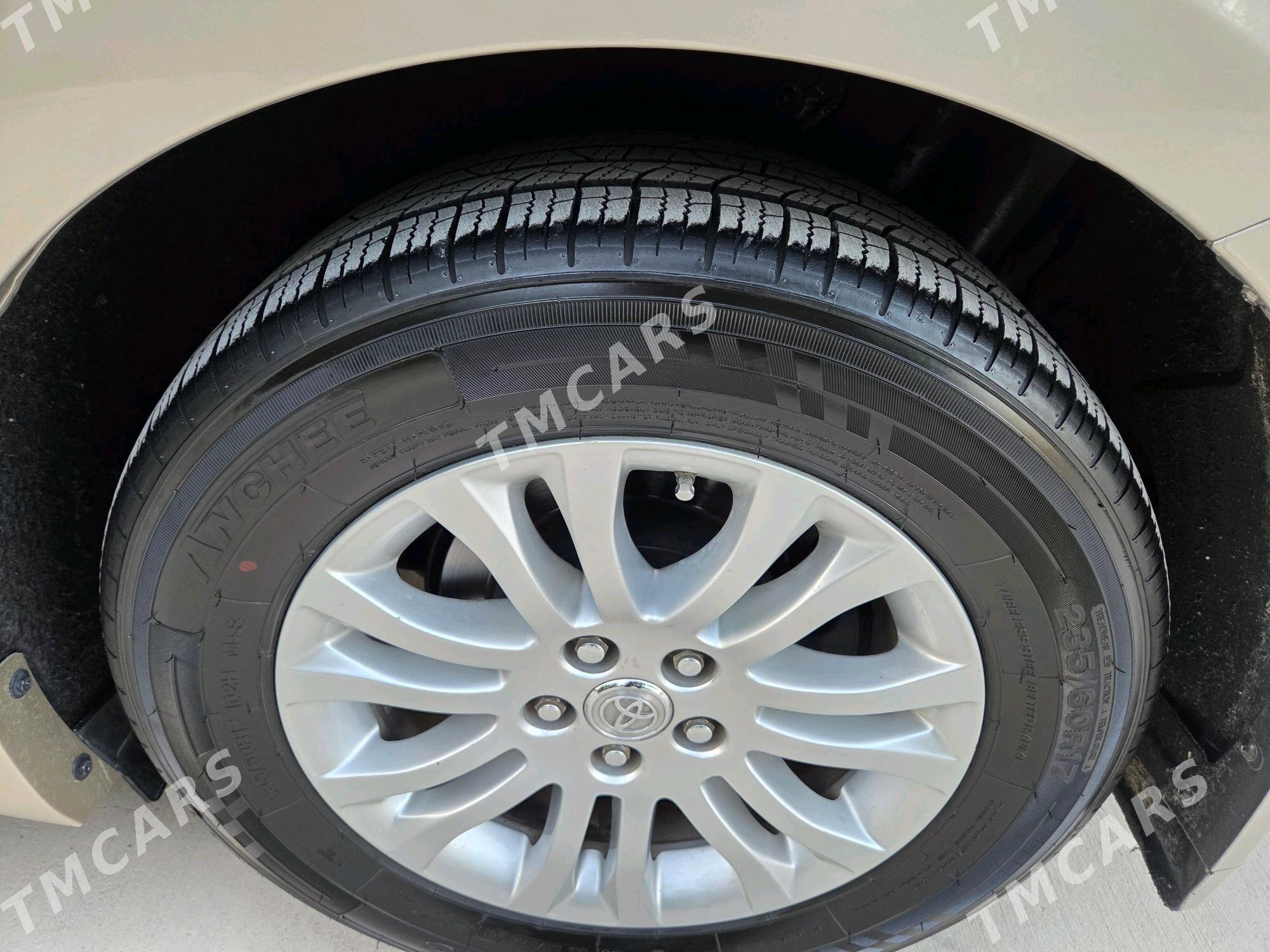 Toyota Sienna 2016 - 375 000 TMT - Büzmeýin - img 9
