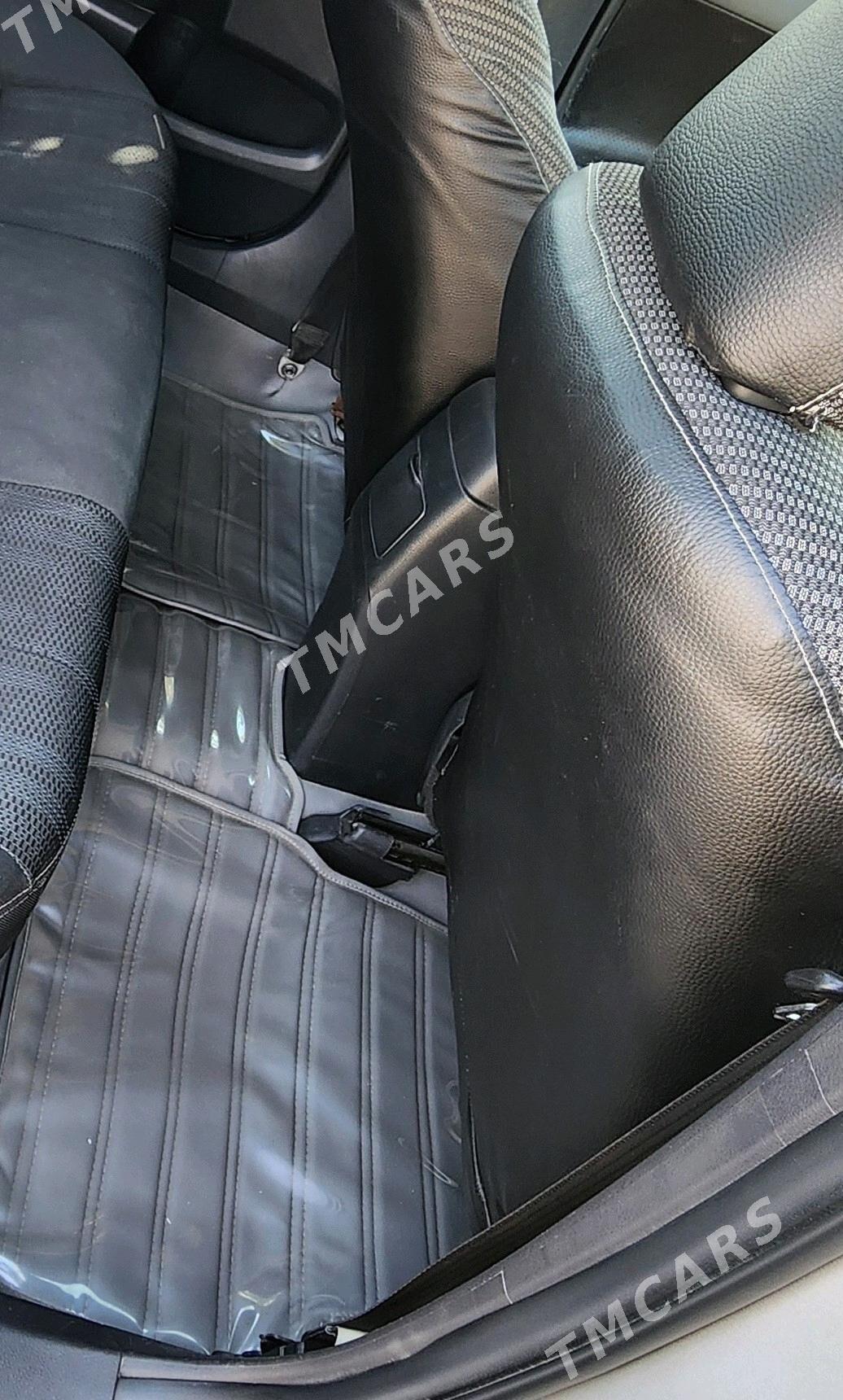 Toyota Corolla 2012 - 159 000 TMT - Дашогуз - img 4