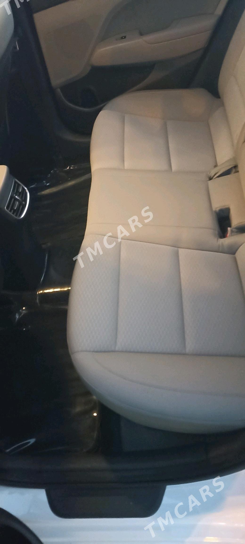 Hyundai Elantra 2019 - 215 000 TMT - Аркадаг - img 5