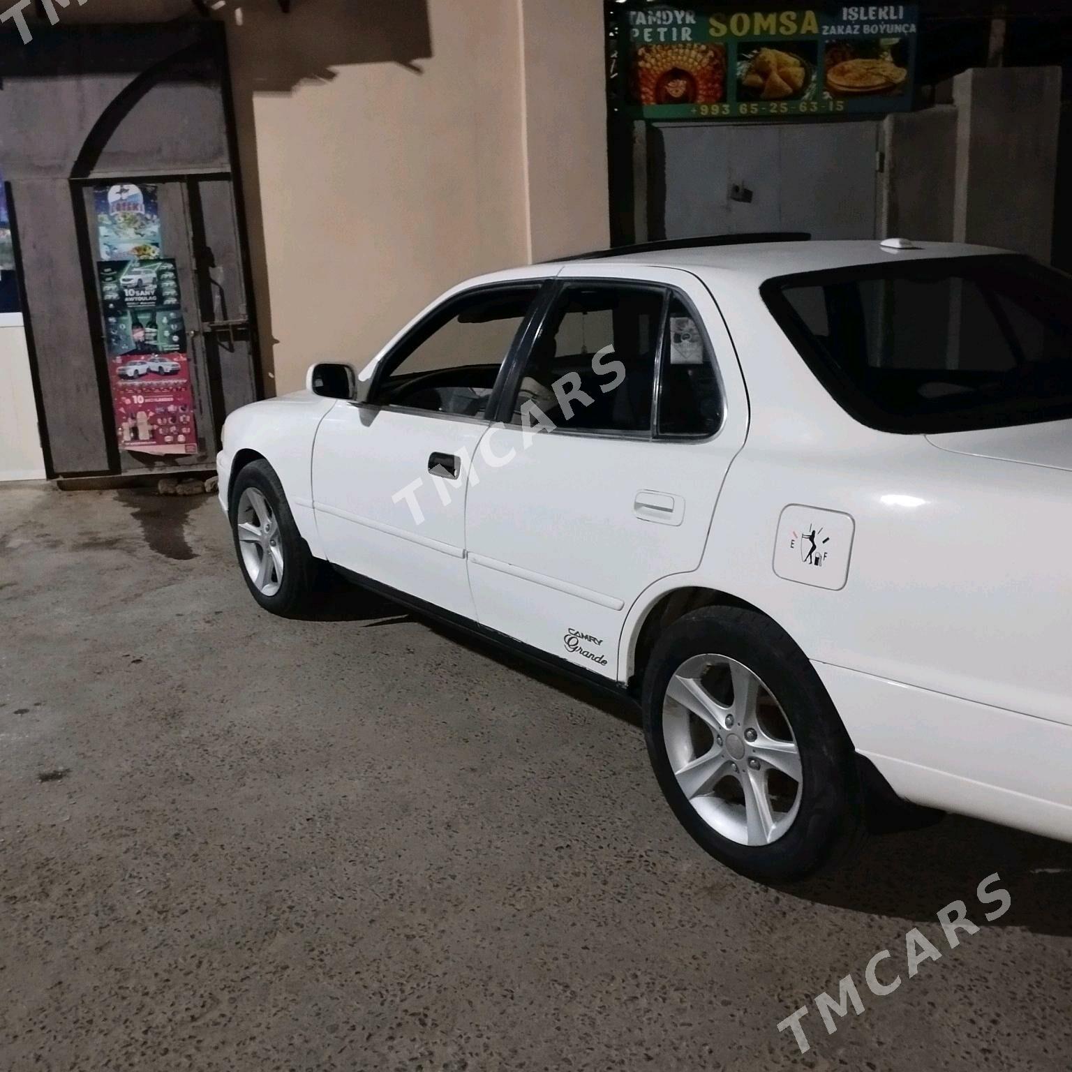 Toyota Camry 1993 - 75 000 TMT - Туркменабат - img 3