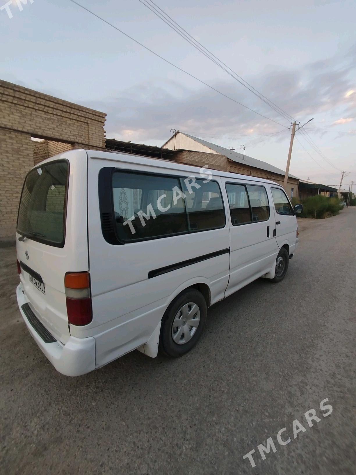 Toyota Hiace 2002 - 130 000 TMT - Sakar - img 4