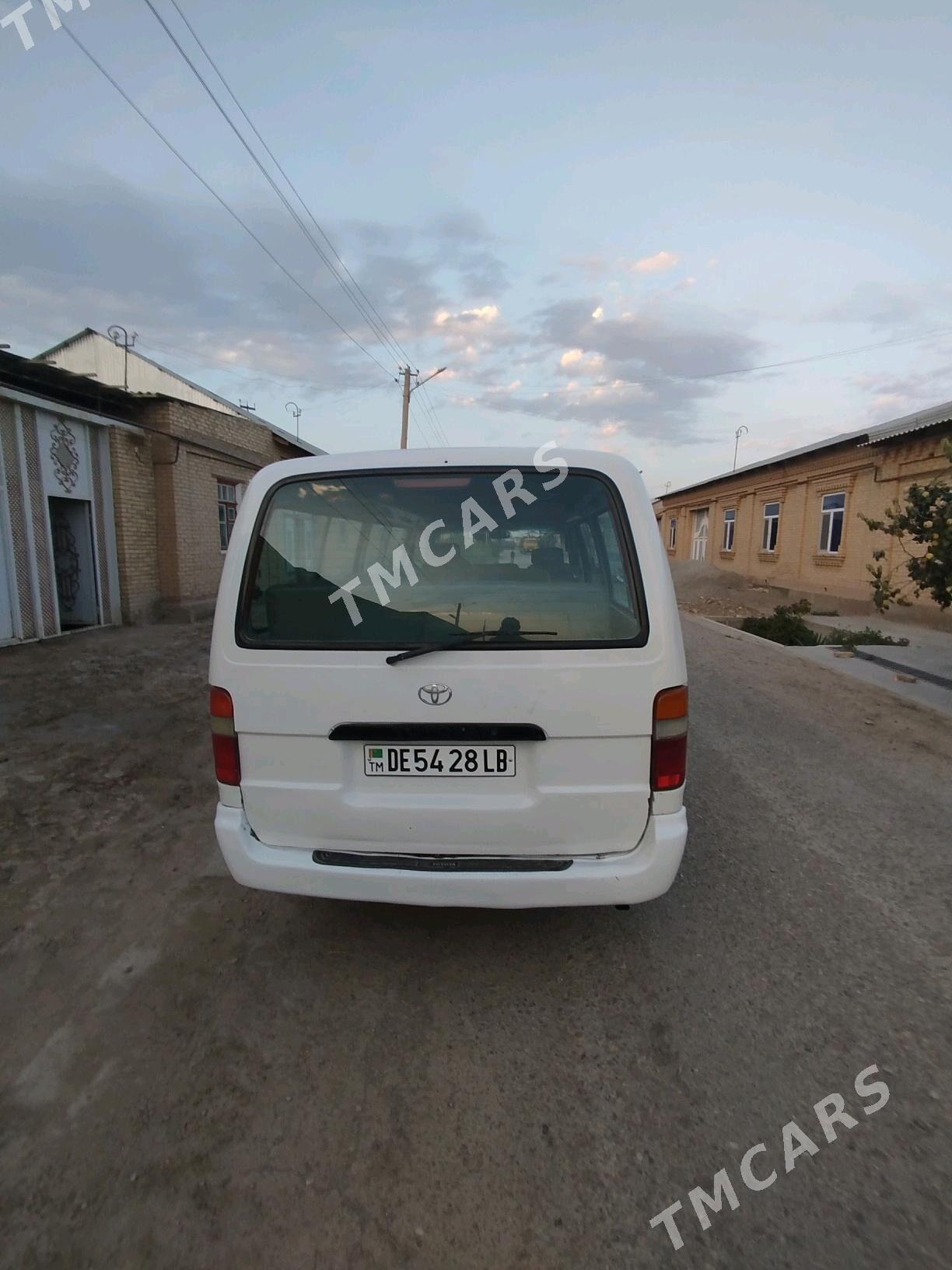 Toyota Hiace 2002 - 130 000 TMT - Sakar - img 5