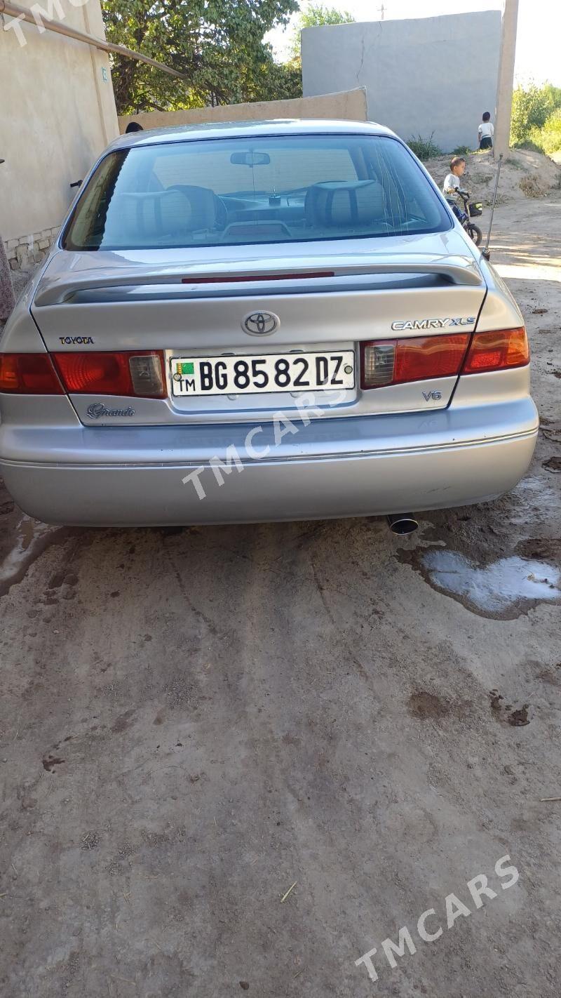 Toyota Camry 2001 - 145 000 TMT - Гурбансолтан Едже - img 4