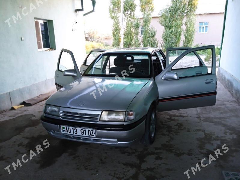 Opel Vectra 1989 - 25 000 TMT - Gubadag - img 4