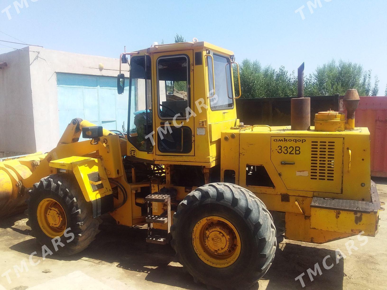 XCMG LW300F 2013 - 320 000 TMT - Гурбансолтан Едже - img 4