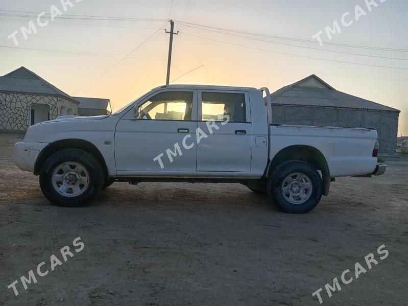 Mitsubishi L200 2004 - 70 000 TMT - Esenguly - img 2
