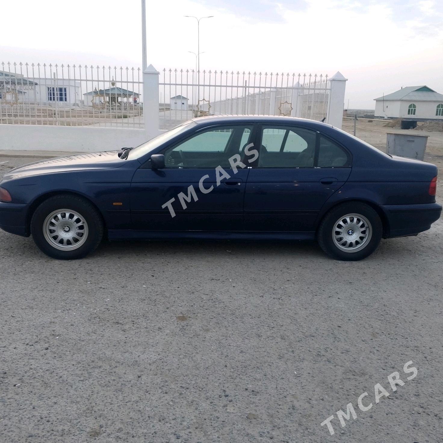 BMW E39 1996 - 73 000 TMT - Esenguly - img 4