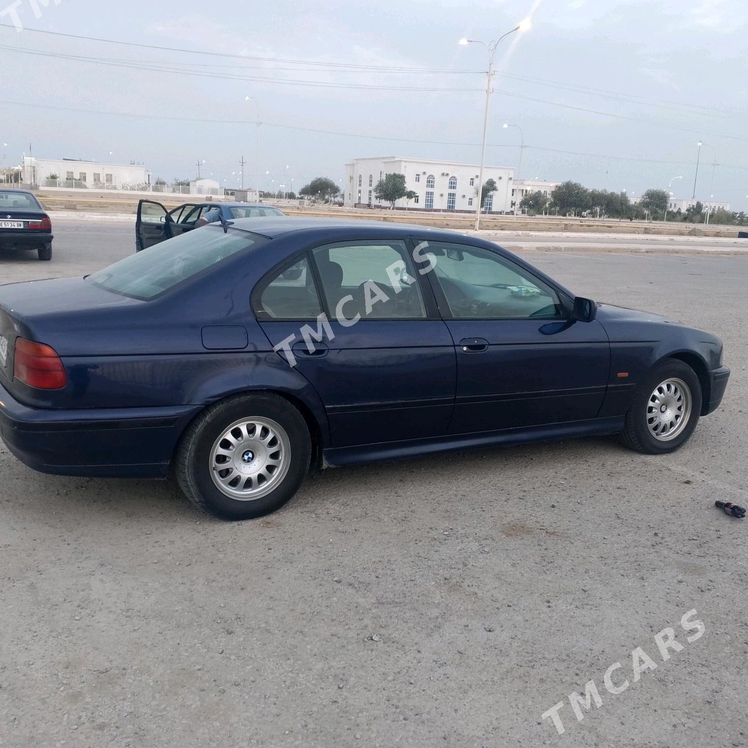BMW E39 1996 - 73 000 TMT - Esenguly - img 3