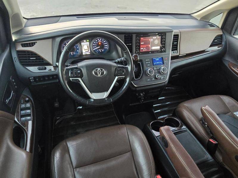Toyota Sienna 2019 - 510 000 TMT - Aşgabat - img 4